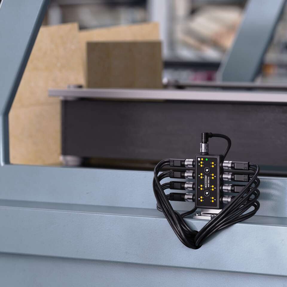 R95C-8B22-KQDS18 Reflector retroreflector acessório banner a pronta entrega disponível em estoque